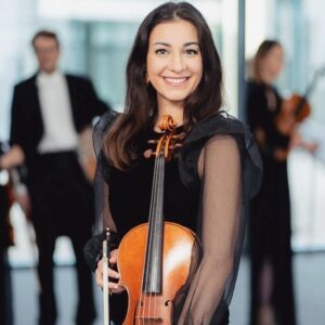 Muriel Razavi (c) by